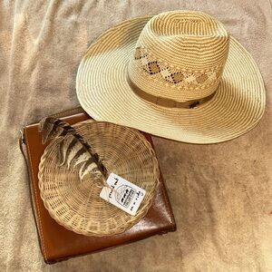 Turkey Feather: Hat band accessory